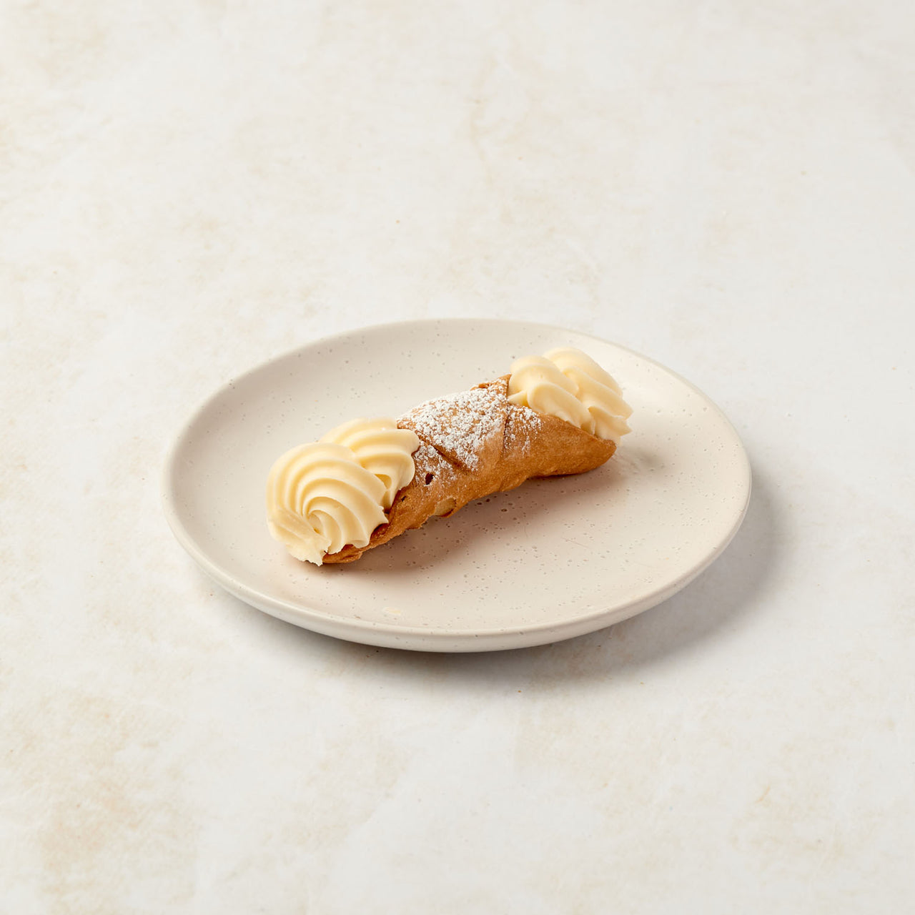 Vanilla Cannoli Large