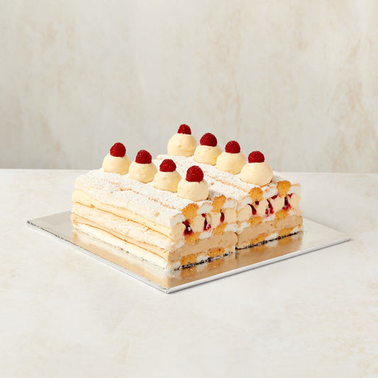 Cardinal Cake / 8 Portions